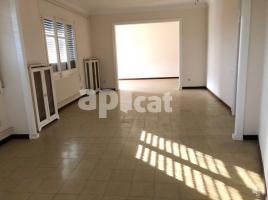 Flat, 220.00 m², near bus and train