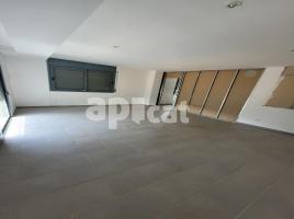 Piso, 204.00 m², cerca de bus y tren, seminuevo