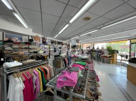 Lloguer local comercial, 700.00 m²