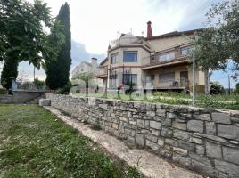 Houses (detached house), 671.00 m², near bus and train