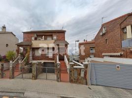  (unifamiliar adossada), 136.00 m², حافلة قرب والقطار, Sant Vicenç Dels Horts