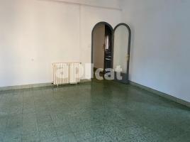 Piso, 114.00 m², cerca de bus y tren