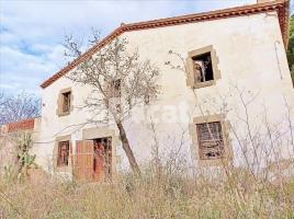 Houses (detached house), 305.00 m², near bus and train, Can Bassas