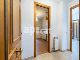 Piso, 206.00 m², cerca de bus y tren, seminuevo