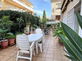 Piso, 85.00 m², cerca de bus y tren