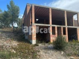 Casa (unifamiliar aïllada), 300.00 m², prop de bus i tren