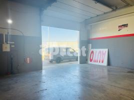 Industrial, 637.00 m², Santa Oliva