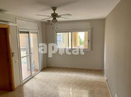 Piso, 65.00 m², cerca de bus y tren