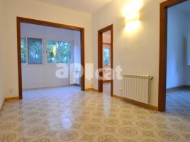 Flat, 72.00 m², near bus and train,  (CANIGO) 