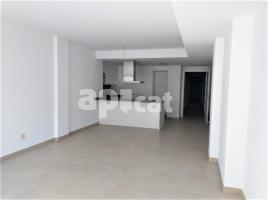 Apartament, 122.00 m², prop de bus i tren, nou