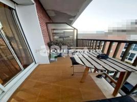 Piso, 86.00 m², cerca de bus y tren