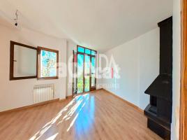 Duplex, 104.00 m², near bus and train, almost new