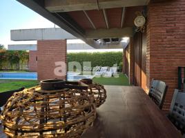 Casa (unifamiliar aïllada), 436.00 m², prop de bus i tren, nou, Alpicat