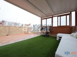 Casa (unifamiliar adosada), 324.00 m², cerca de bus y tren