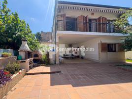 Houses (detached house), 169.00 m², near bus and train, El Papiol