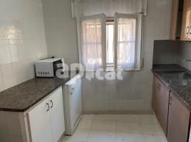 Casa (unifamiliar aïllada), 398.00 m², prop de bus i tren, Llado