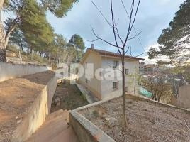 Houses (detached house), 270.00 m², near bus and train, almost new