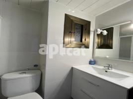 Attic, 61.00 m², near bus and train, Calle de l'Escorial