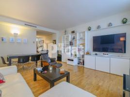 Attic, 150.00 m², near bus and train