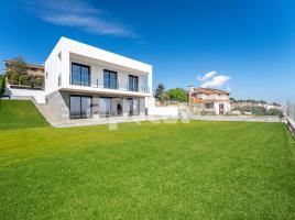 New home - Houses in, 228.00 m², new