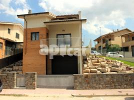 Casa (chalet / torre), 212.00 m², cerca de bus y tren, seminuevo, Calle Camí Ral, 41