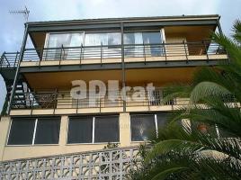 Casa (xalet / torre), 292.00 m², Calle Les Fades, 58