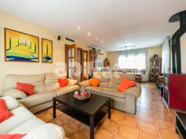 Casa (unifamiliar aislada), 230.00 m², cerca de bus y tren, seminuevo, Sant esteve Sesrovires