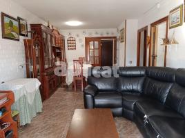 Flat, 94.00 m², near bus and train, Nucli Urbà