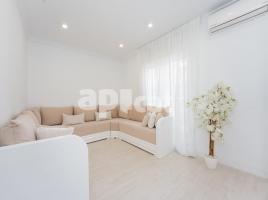 Casa (unifamiliar adosada), 257.00 m², cerca de bus y tren, La Roureda