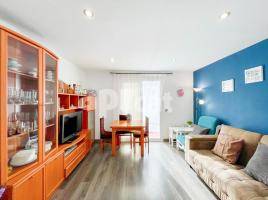 Piso, 63.00 m², cerca de bus y tren