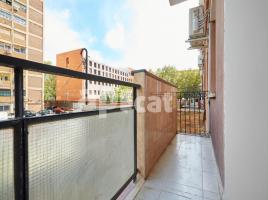 Piso, 65.00 m², cerca de bus y tren