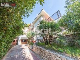 Casa (unifamiliar aislada), 337.00 m², cerca de bus y tren, Vallpineda