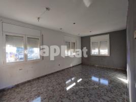 Casa (unifamiliar aislada), 151.00 m², cerca de bus y tren