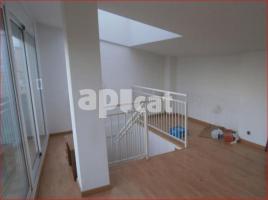 Dúplex, 91.00 m², prop de bus i tren