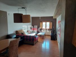 Piso, 92.00 m², cerca de bus y tren