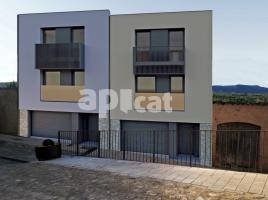 Casa (unifamiliar aislada), 251.00 m², cerca de bus y tren