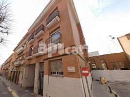 Piso, 101.00 m², cerca de bus y tren