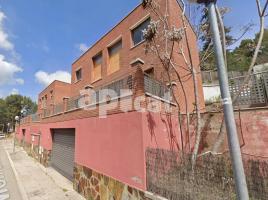 Casa (unifamiliar adosada), 207.00 m², cerca de bus y tren, seminuevo, Les Fonts