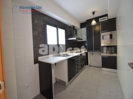 Piso, 72.00 m², cerca de bus y tren, seminuevo