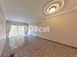 Piso, 80.00 m², cerca de bus y tren