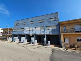 Houses (terraced house), 189.05 m², near bus and train, new, Centro