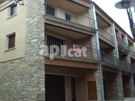 Casa (unifamiliar adossada), 242.00 m², prop de bus i tren, seminou