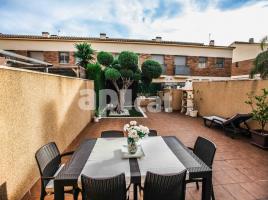 Houses (terraced house), 166.00 m², near bus and train