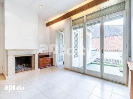 Casa (unifamiliar aïllada), 285.00 m², prop de bus i tren, EIXAMPLE