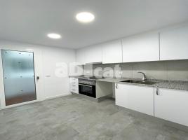 Piso, 76.00 m², cerca de bus y tren