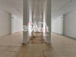 Business premises, 800.00 m², Calle d'Urgell