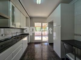 Houses (terraced house), 229.00 m², near bus and train, Albatárrec