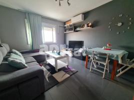 Piso, 65.00 m², cerca de bus y tren, Font Pudenta