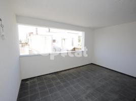 Flat, 120.00 m², near bus and train, new