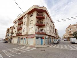 Lloguer local comercial, 562.00 m²